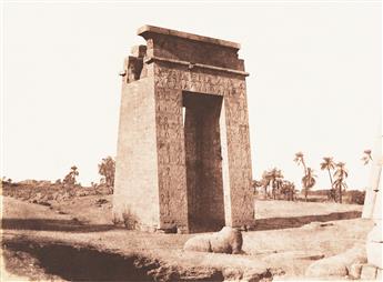 FÉLIX TEYNARD (1817-1892) Karnak, Thèbes - Grande porte du sud vue du point C. Circa 1851-52.                                                    